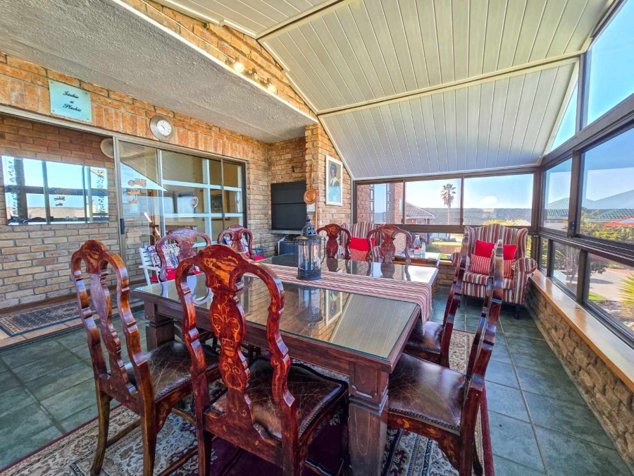 5 Bedroom Property for Sale in Stilbaai Wes Western Cape